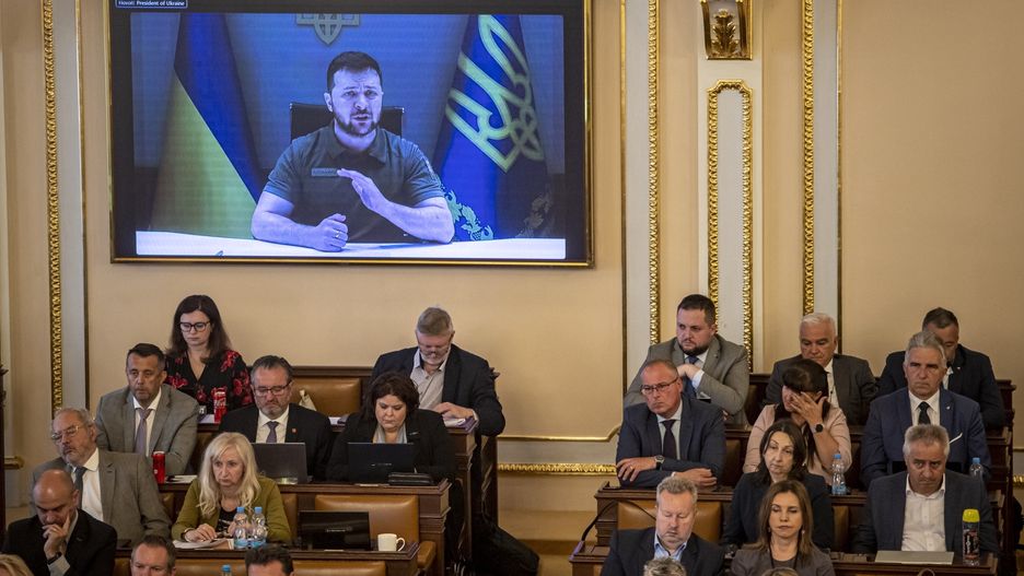 Prezydent Ukrainy podczas wystąpienia za pośrednictwem łącza wideo w parlamencie Czech