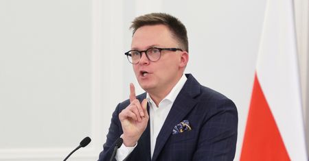 "Powinien się z tego wytłumaczyć". Marszałek Hołownia uderza w prezesa NBP