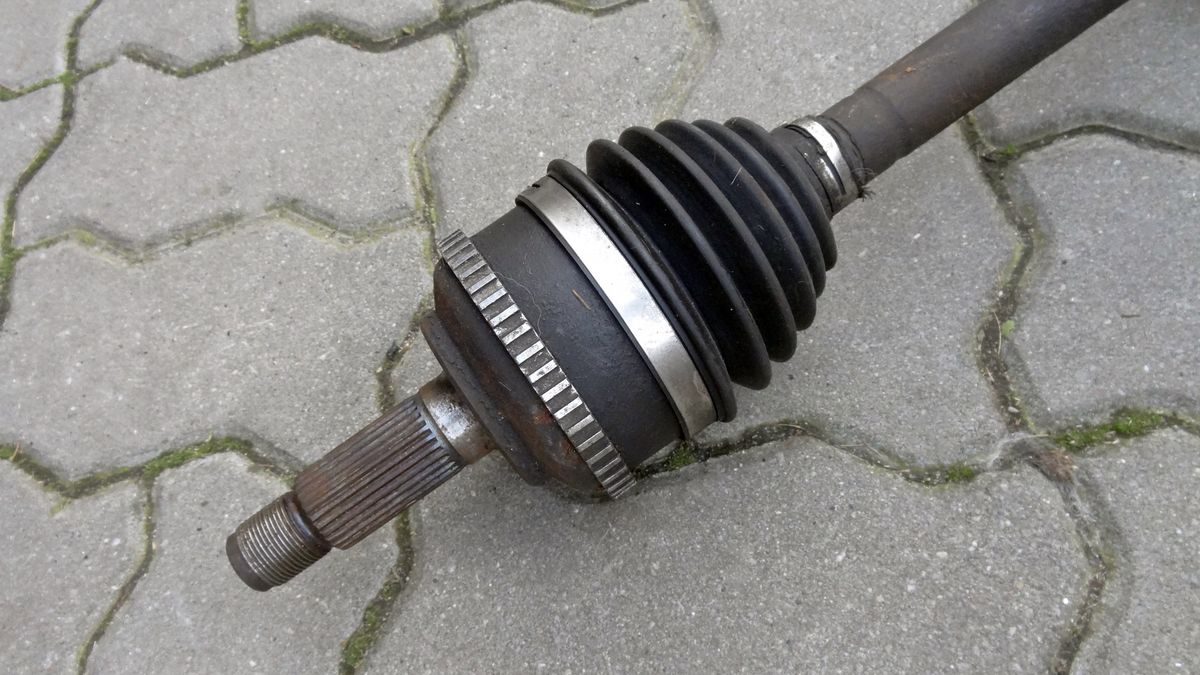 Przegub półosi napędowej