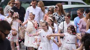 Boże Ciało w Śremie. Procesje wiernych przejdą przez miasto. Zobacz, gdzie i o której godzinie się odbędą!