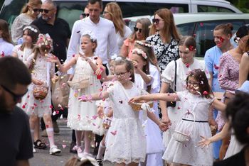 Boże Ciało w Śremie. Procesje wiernych przejdą przez miasto. Zobacz, gdzie i o której godzinie się odbędą!