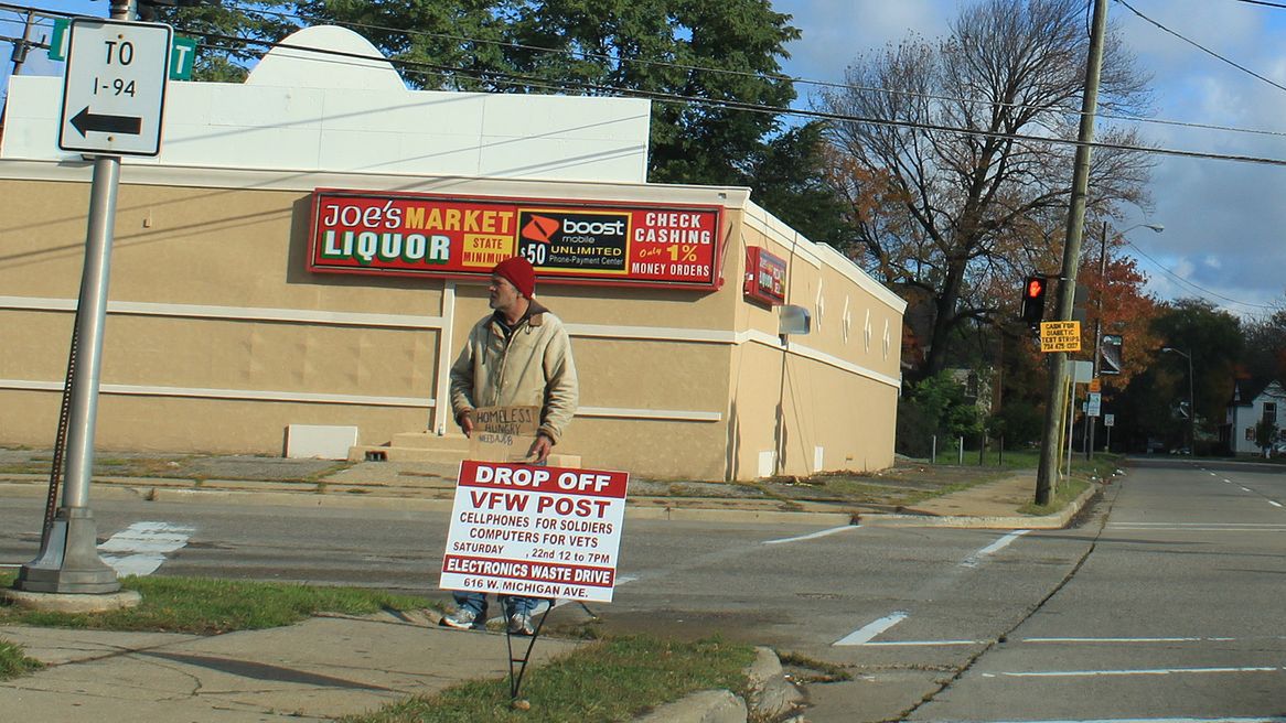 Kryzys bezdomności dodatkowo utrudnia walkę z pandemią.