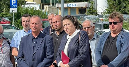 Wałbrzych. Urząd Marszałkowski odpowiada na zarzuty ws. odwołanej dyrektor szpitala