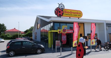 Wielka Sobota 2025 – do której godziny czynne sklepy? Sprawdź godziny otwarcia