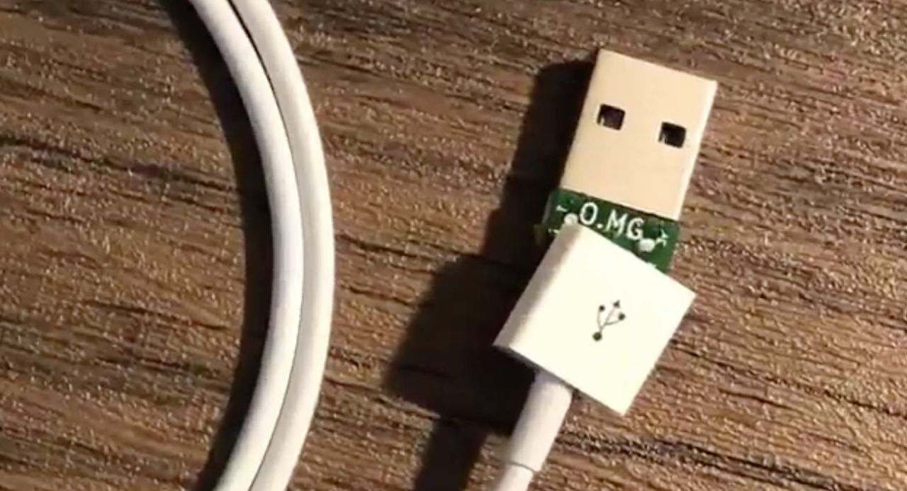 Zmodyfikowana wtyczka kabla USB-Lightning, fot. Twitter (MG)