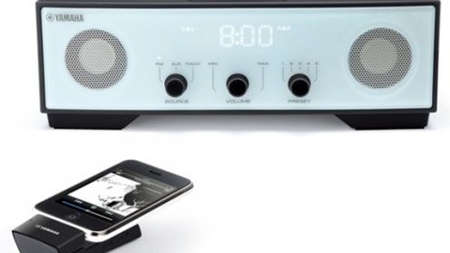 Radio-budzik Yamahy z bezprzewodową stacją dokującą dla iPoda/iPhone'a 1