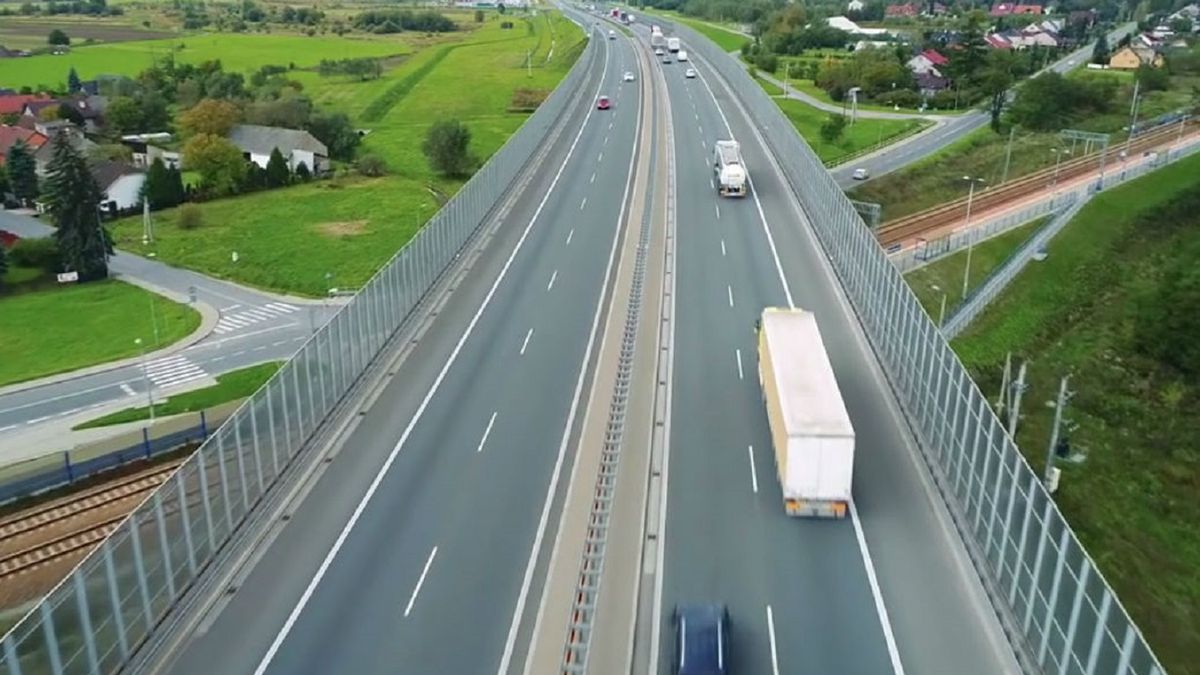 Autostrada nie zawsze jest najszybszą opcją podróży.