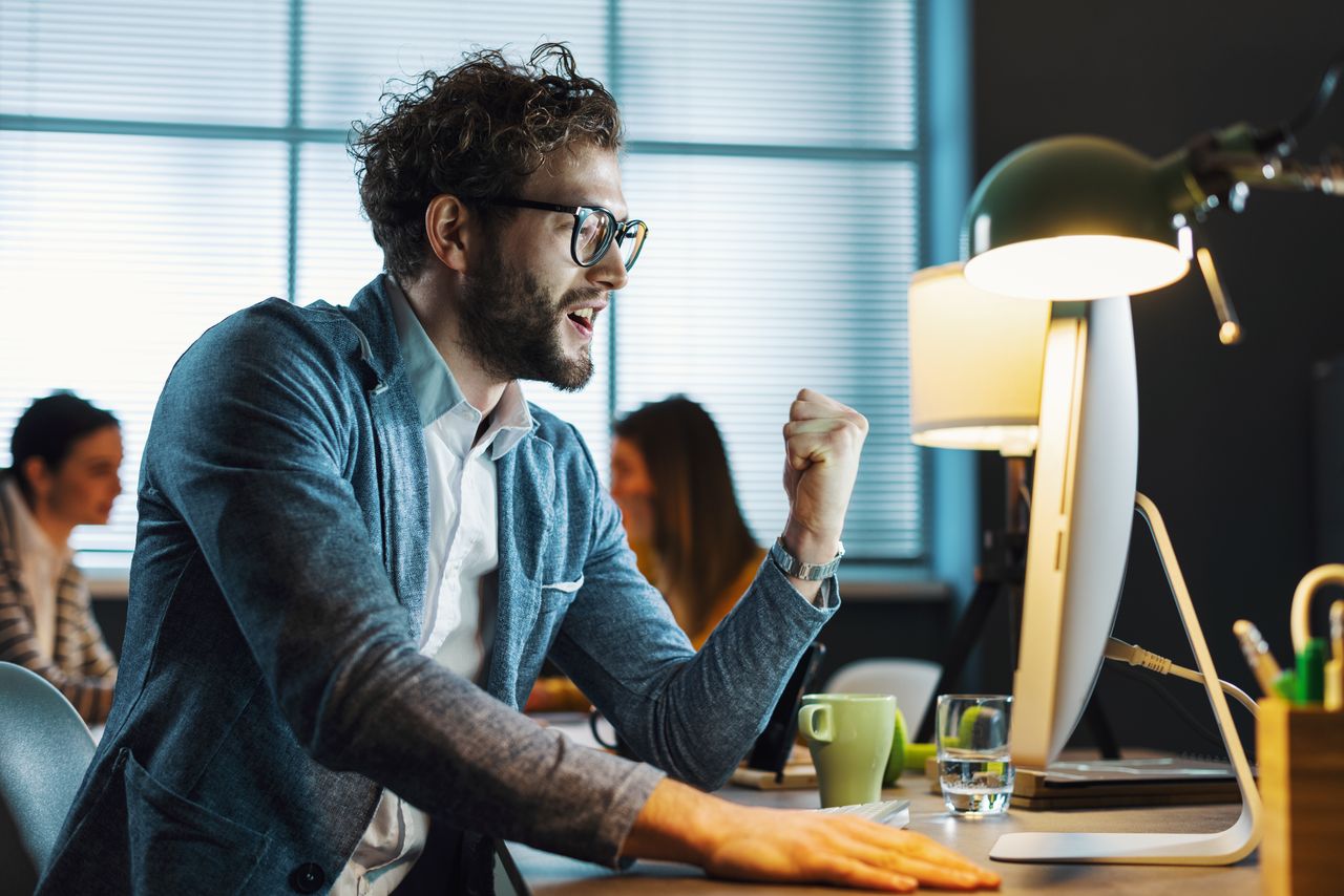 Dlaczego ludzie myślą, że mają wpływ na decyzje, które ich nie dotyczą?