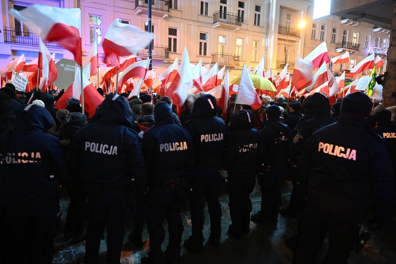 "Protest Wolnych Polaków". PiS zorganizował manifestację