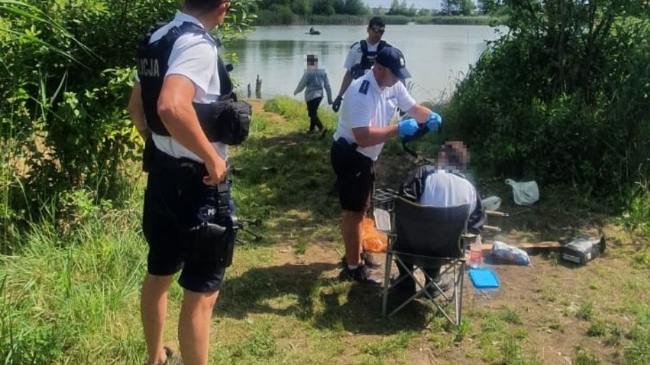 Nad jeziorem interweniowała policja