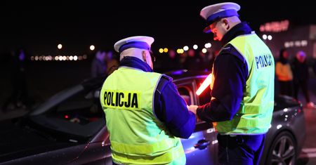 Łężyny: "Na podwójnym gazie" spieszył się do swojej ukochanej. 33- latek bez prawa jazdy dwa razy zatrzymany w Łężynach