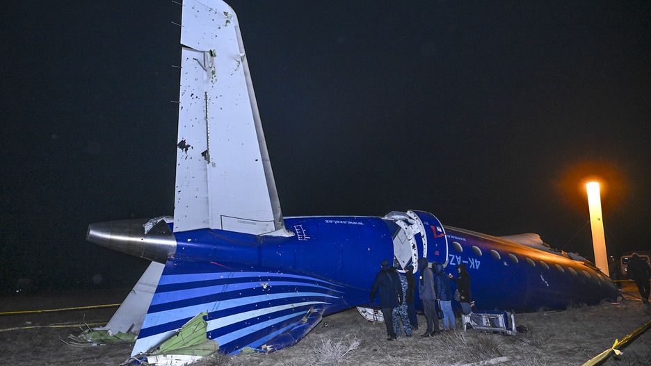 Wreckage of plane passenger plane Embraer ERJ-190AR at the crash site near Aktau, Kazakhstan, 25 December 2024. Azerbaijan Airlines Embraer ERJ-190AR passenger plane flying from Baku to Grozny crashed some three kilometres away from the city of Aktau. According to preliminary information, the incident was caused by a collision between the aircraft and a flock of birds. EPA/STR Dostawca: PAP/EPA.