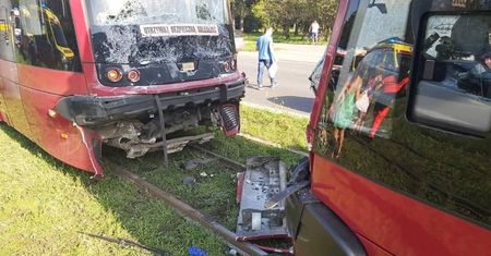 Zderzenie dwóch tramwajów w centrum Łodzi. 29 osób poszkodowanych