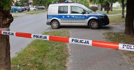 Tomaszów Lubelski. Rzucił się z nożem na policjantów