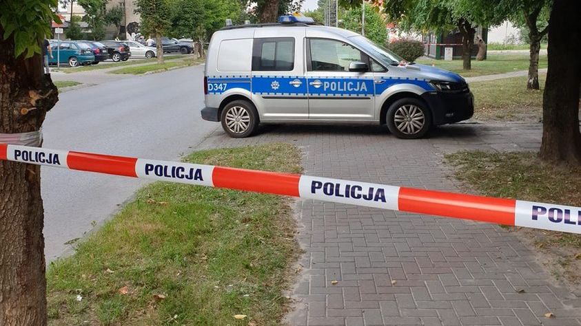 Tomaszów Lubelski. Rzucił się z nożem na policjantów