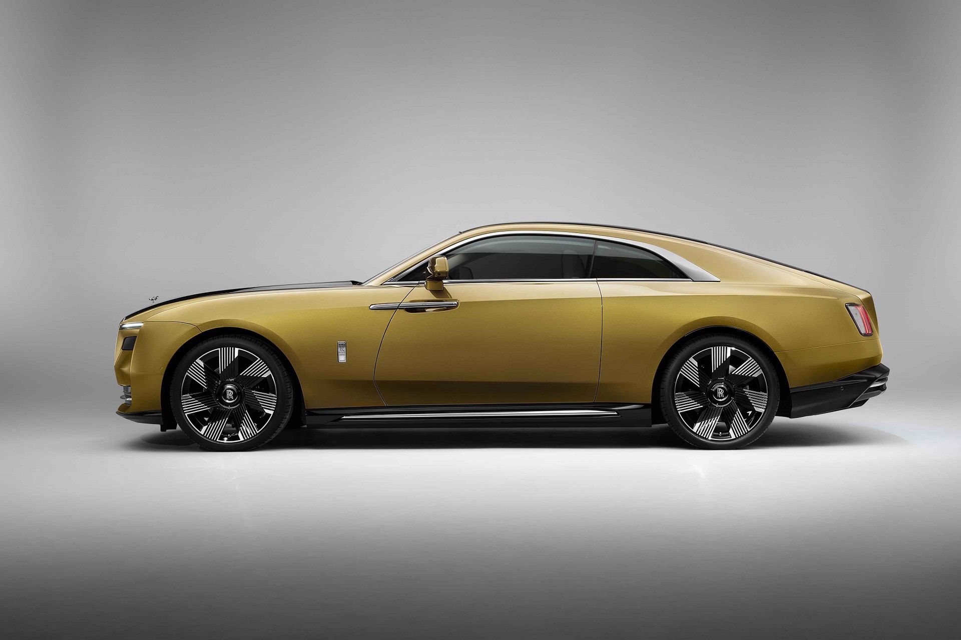 Rolls-Royce Spectre (2023)