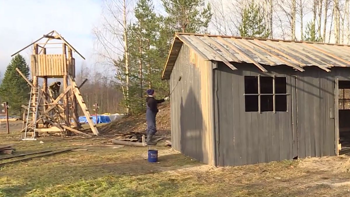 Rosjanie budują obóz koncentracyjny