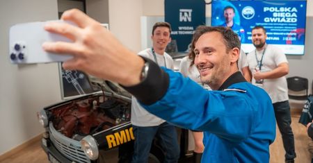 Astronauta ESA Sławosz Uznański-Wiśniewski odwiedzi Lublin. Spotkanie w ramach trasy „Polska sięga gwiazd” już 16 grudnia