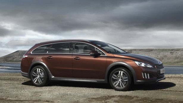 Wszędobylski Peugeot 508 RXH ujawniony!