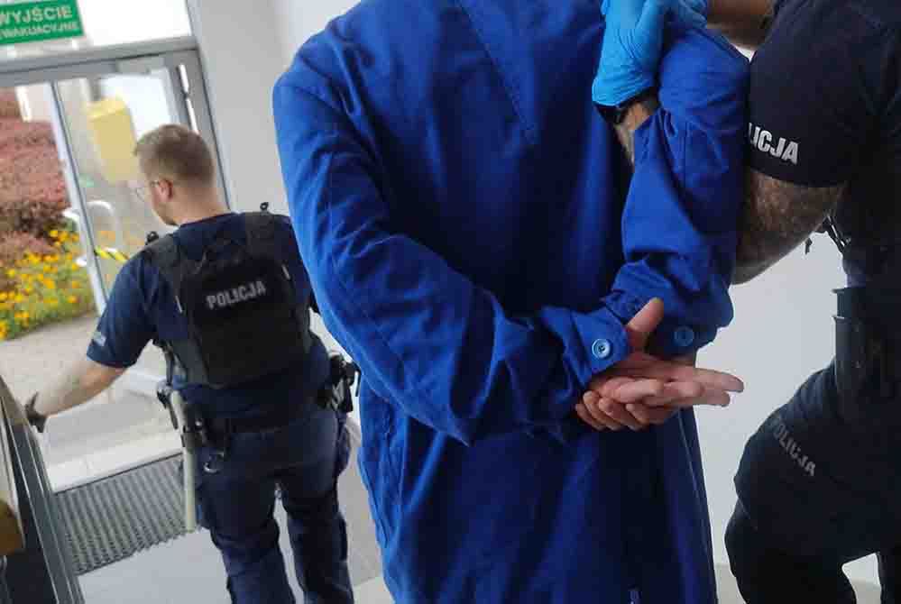 Świebodzin: Śmiertelnie skatował 70-latka w centrum miasta. Ofiara i sprawca znali się