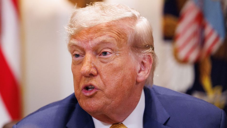 US President Donald J Trump participates in a cabinet meeting in the Cabinet Room of the White House in Washington, DC, USA, 08 July 2025. EPA/AARON SCHWARTZ / POOL Dostawca: PAP/EPA.