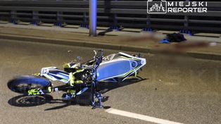 Warszawa: Poważny nocny wypadek motocyklisty na Bielanach. Kierujący wjechał w latarnię