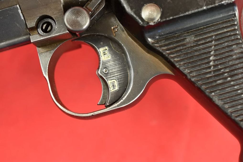 Uniwersalny karabin maszynowy MG34 dysponował prowadzeniem zarówno ognia ciągłego jak i pojedynczego. 