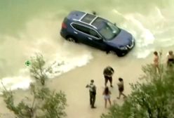 Samochodem do oceanu. Mieszkanka Florydy utknęła z autem na plaży