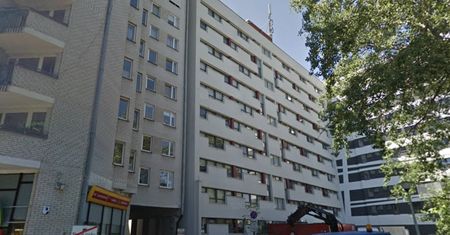 Szok we Wrocławiu. Studentka odkryła w mieszkaniu ciało obcego mężczyzny