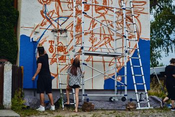 Anioły opowiedzą historie toruńskich dzielnic. Wraca festiwal "Łopot"