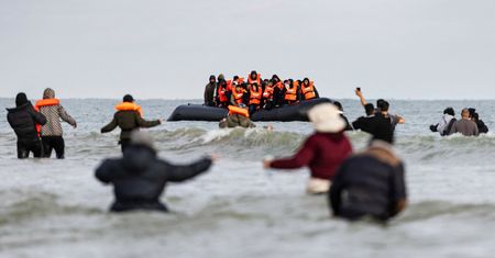 Ciała w łodzi dryfującej przy Canouan. Wstrząsające znalezisko