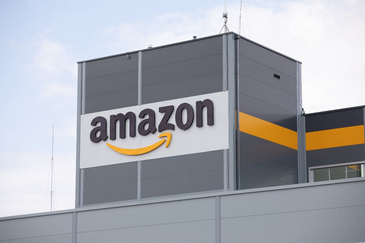 Amazon wprowadza płatność przez odcisk dłoni