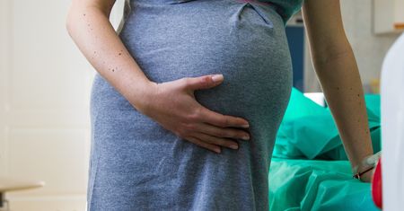 Zatrważające dane NFZ. Położna: To karygodne