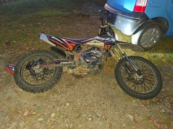 Płock: 15-latek na crossie uciekał przed policją