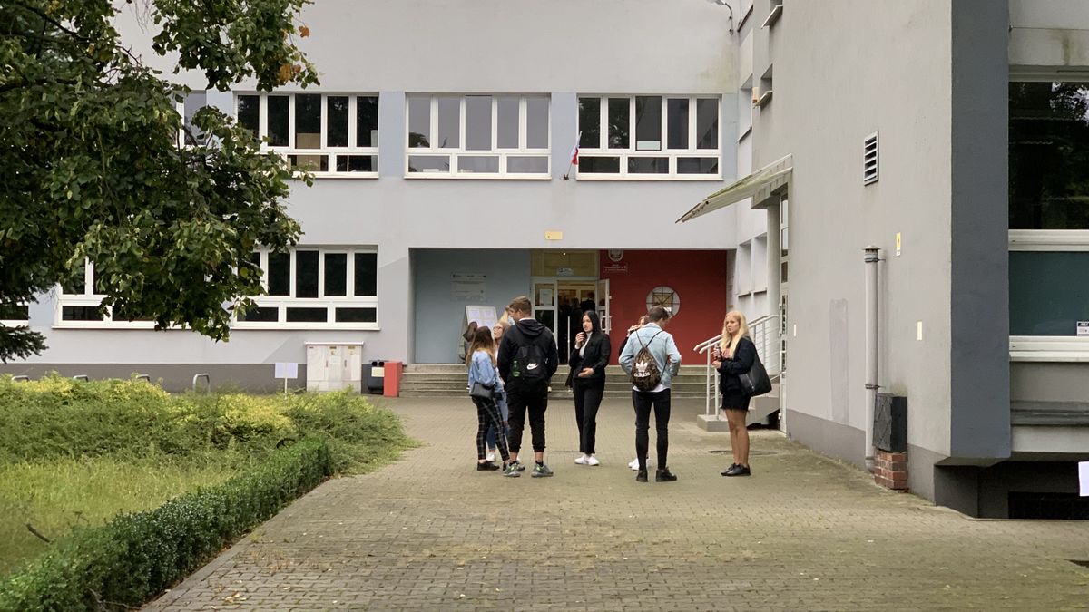 szkoła liceum XI LO we Wrocławiu