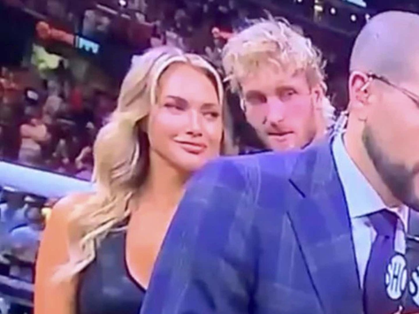 To zdjęcie obiegło sieć. Tak Logan Paul filtrował z ring girl