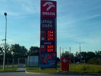 Rosnące ceny paliw. Połowa Polaków wskazała na jeden czynnik