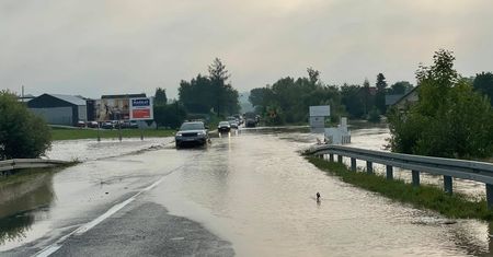 Zakopianka pod wodą po nocnej nawałnicy [WIDEO]