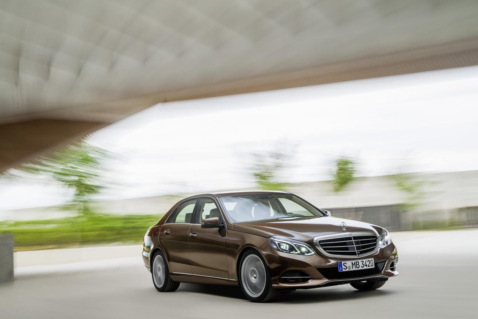 2014 Mercedes-Benz Klasy E [galeria] 31