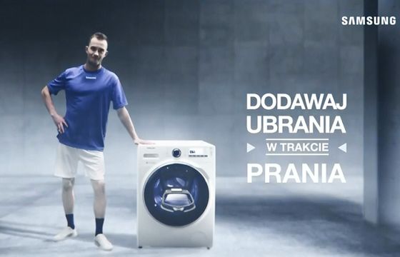 „Więcej miejsca, więcej świeżości” w reklamach lodówek Samsung