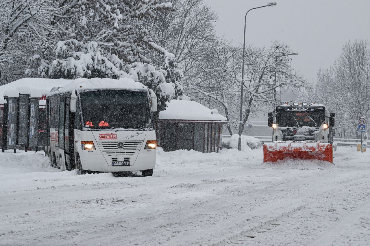 Niż Brygida sparaliżował Polskę. Gdzie jest najgorzej?