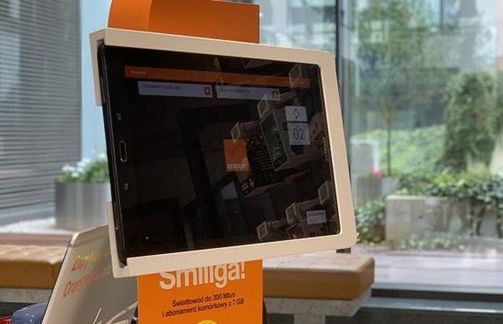 Orange rozszerza program elektronicznej obsługi klientów. Zawieranie umów na tablecie w 600 salonach operatora