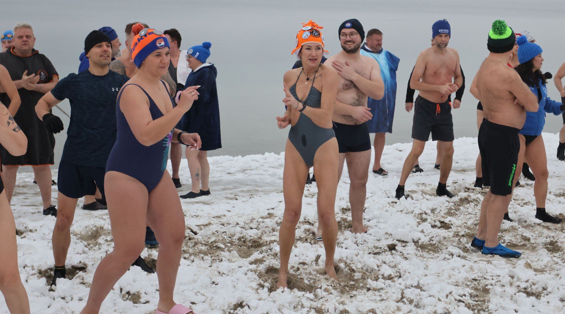 Lodowatą kąpiel poprzedziła rozgrzewka