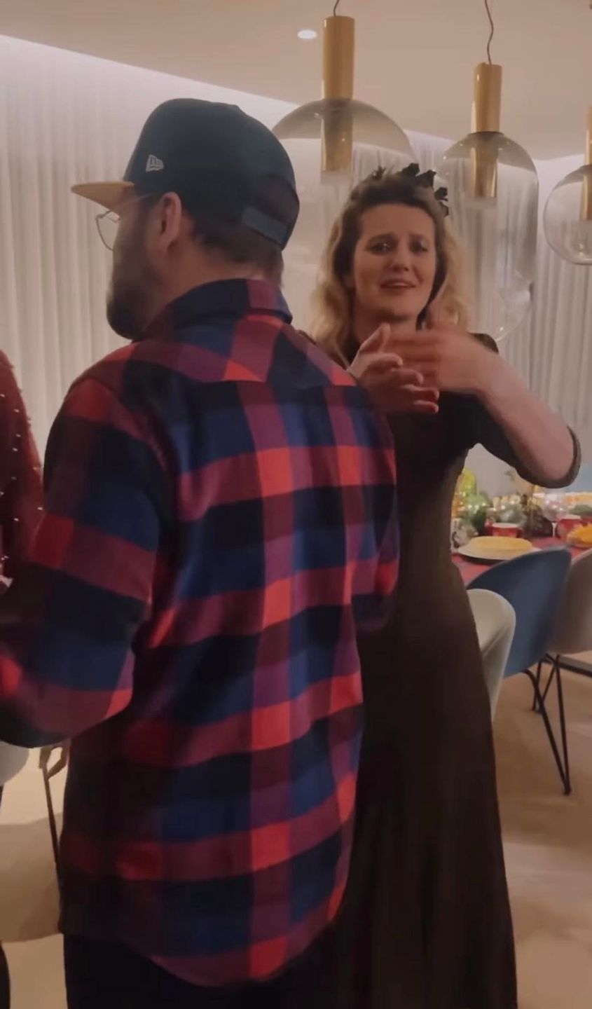 Anna Lewandowska z koleżankami