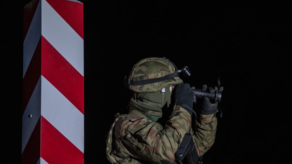 Nadal niespokojnie na granicy z Białorusią. W ruch poszły kamienie 