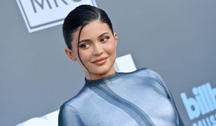 Sukienka Kylie Jenner z worka na śmieci. Ten trend podbił Instagram