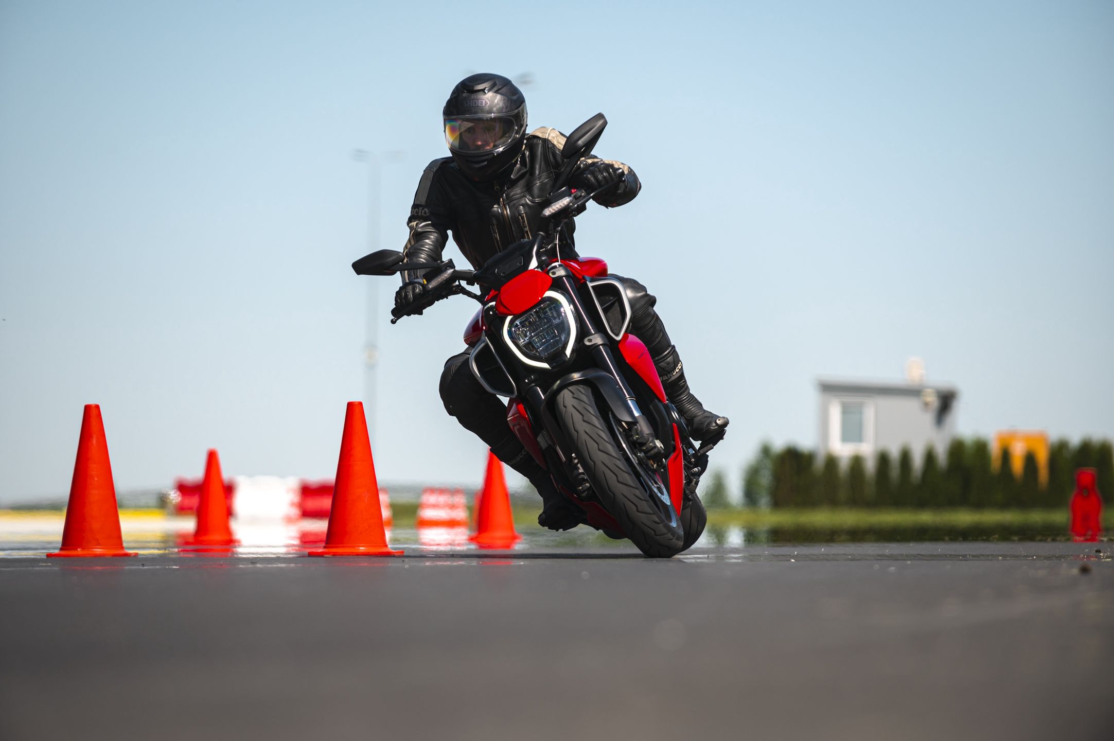 Ducati Diavel V4