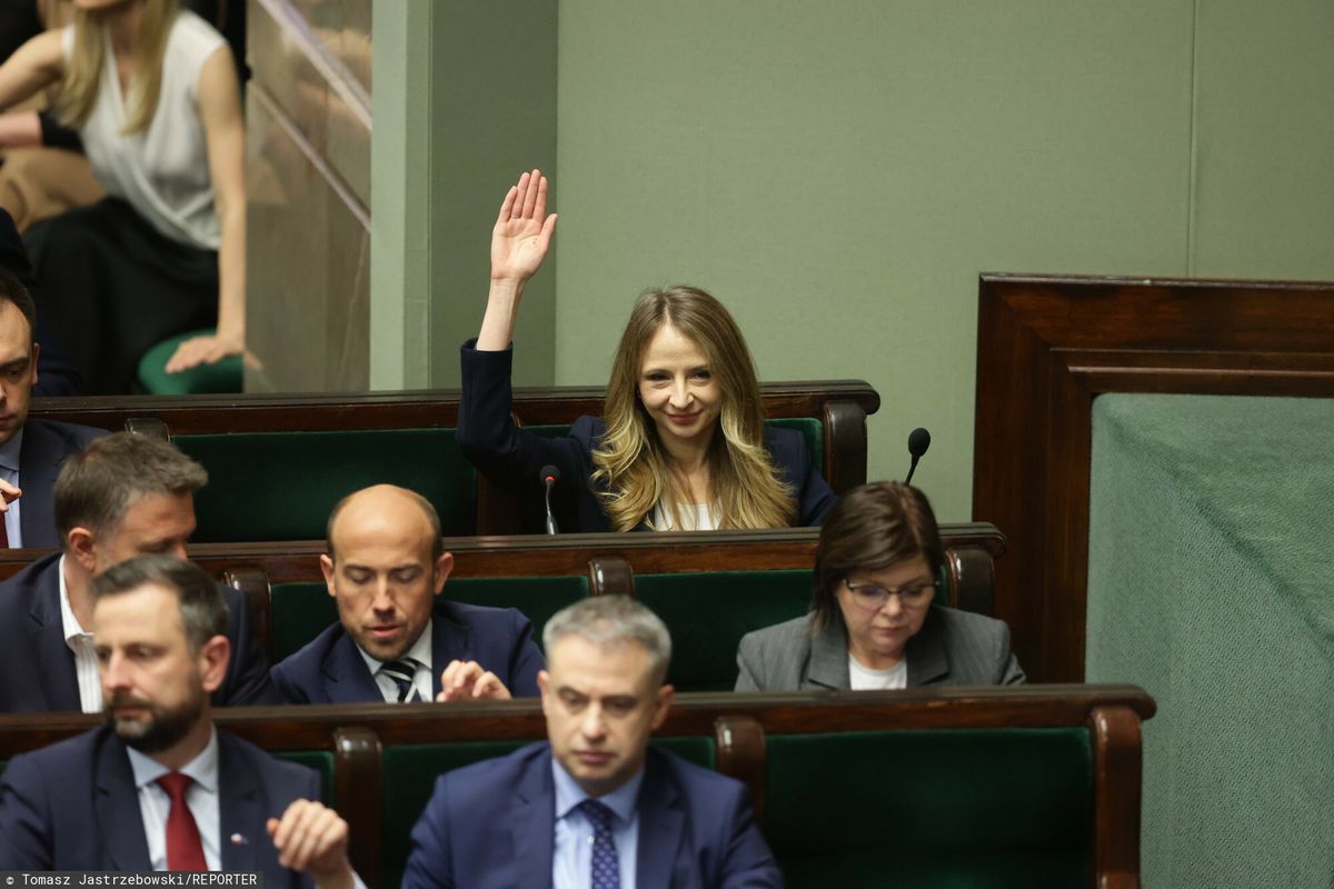 polityka społeczna, agnieszka dziemianowicz-bąk Flagowy projekt prorodzinny przepadnie? Ministra mówi jasno