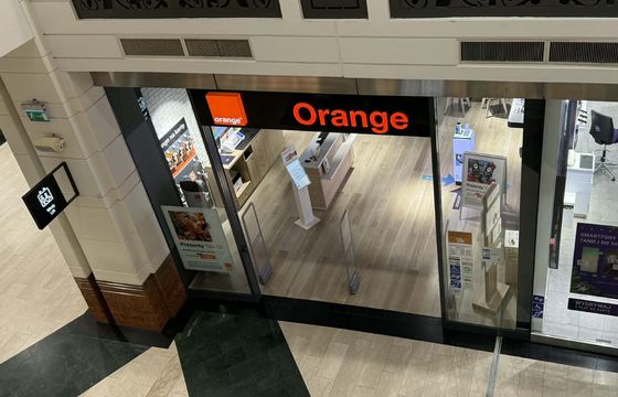 Stary telefon nie działa? Orange wyłączył sieć 3G