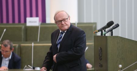 Jednoznaczna opinia prof. Biernata. "Drastyczne naruszenie prawa unijnego"
